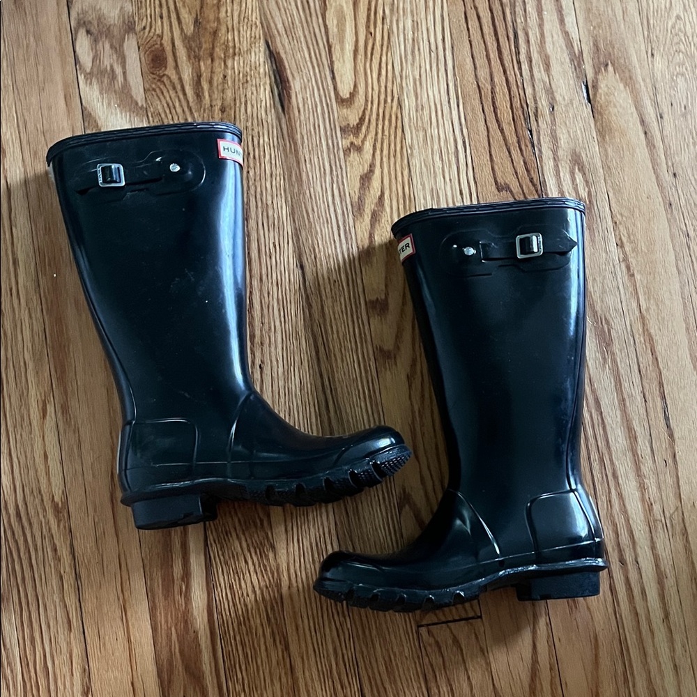 Hunter Gloss Black Tall Buckle Rain Boots